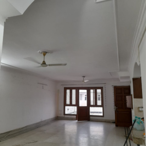 Room in 3 BHK Apartment at Pragya Kunj  Apartments, Kailash Colony – for Rent