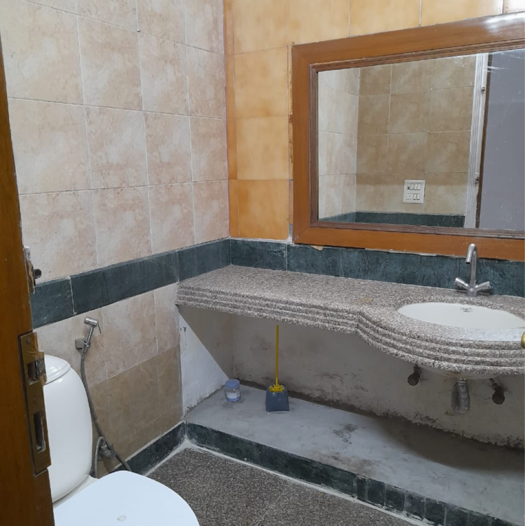 Attached Bathroom, pragya-kunj-apartments 3 Bedroom 300 Sq.Yd. Apartment In Kailash Colony Delhi 9240663
