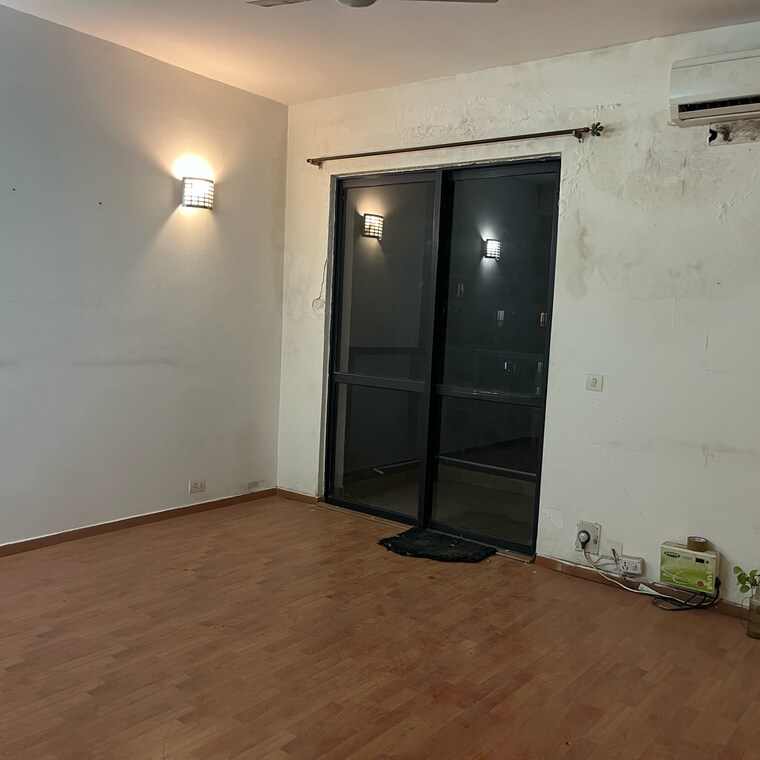 Room, unitech-uniworld-gardens 3 Bedroom 2027 Sq.Ft. Apartment In Islampur Gurgaon 9240672