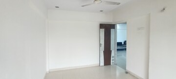Room in 3 BHK Apartment at Rashmi Pride C, Mira Road East – for Rent