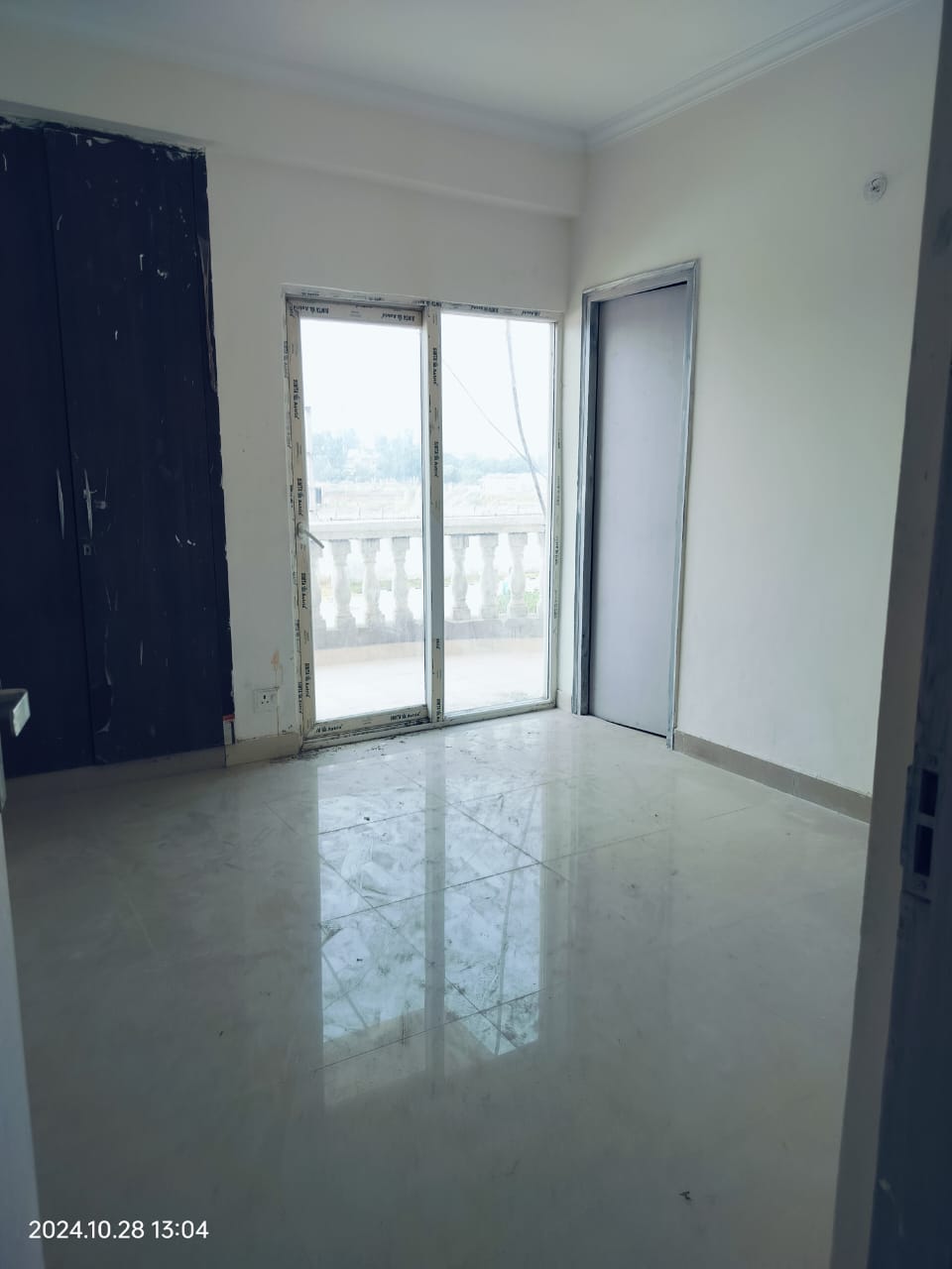 2.5 BHK + Servant Room Apartment For Sale in KW Srishti