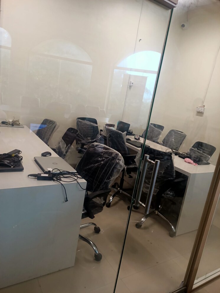 Team Area, dosti-shoppe-link-mall Commercial Shop 950 Sq.Ft. In Antop Hill Mumbai 9240758