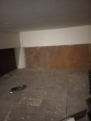 Room in  Shop at Dosti Shoppe Link Mall, Antop Hill – for Rent