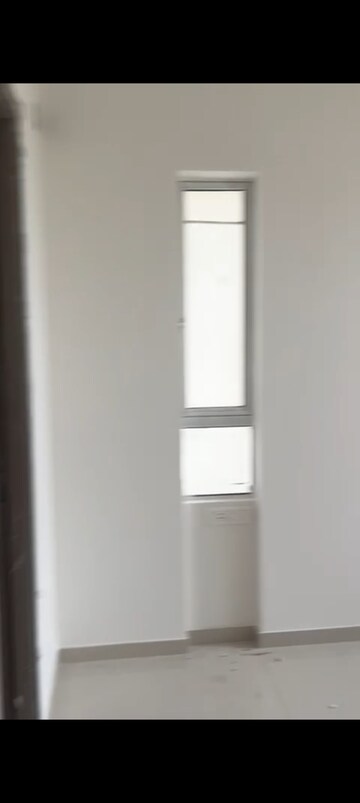 Room in 2 BHK Apartment at Wadhwa TW Gardens, Kandivali East – for Rent