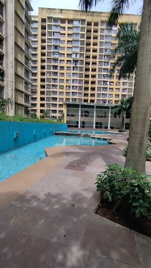 Swimming Pool in 2 BHK Apartment at Lodha Aqua, Mira Road – for Sale