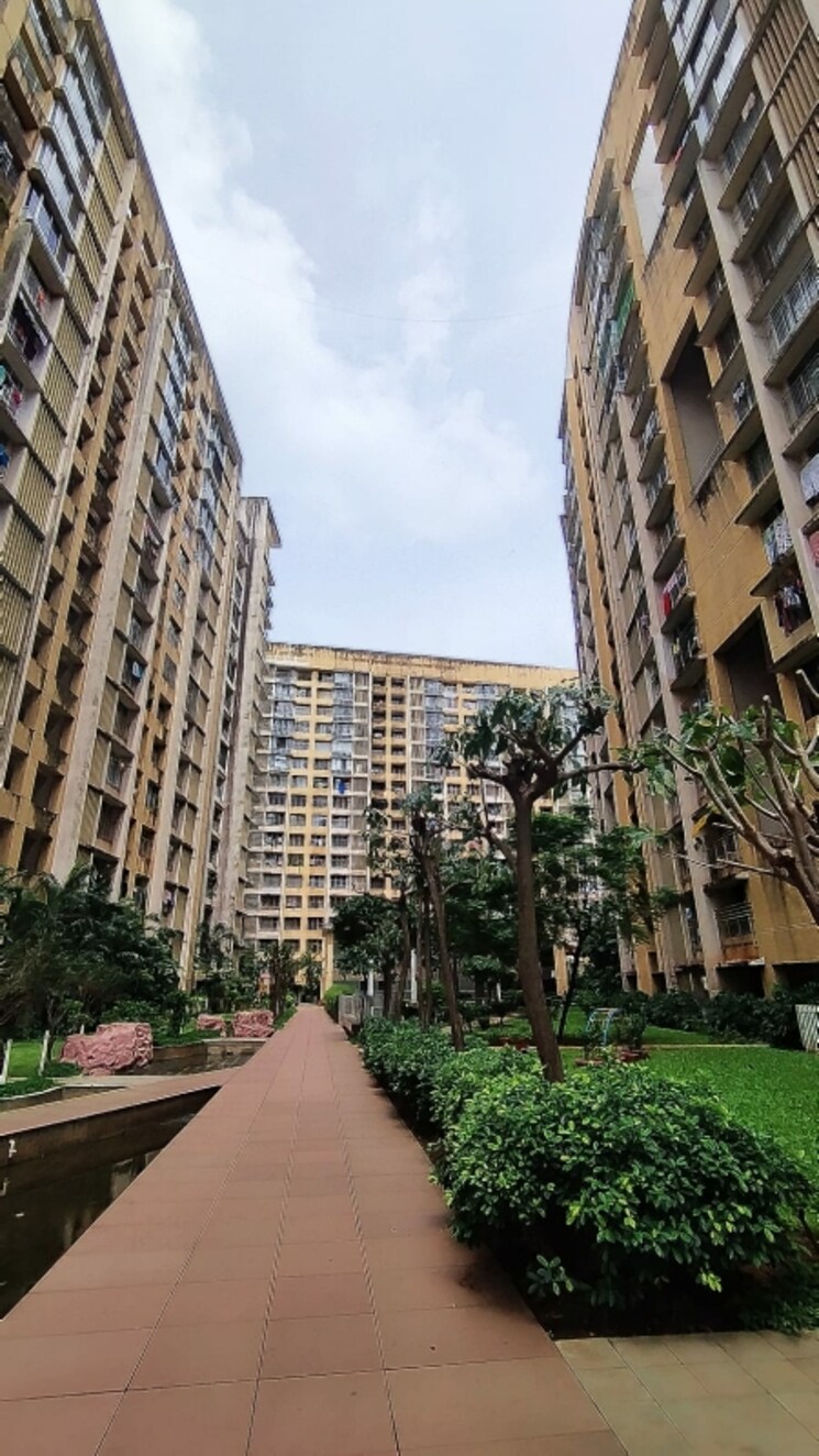 Exterior View, lodha-aqua 2 Bedroom 735 Sq.Ft. Apartment In Mira Road Thane 9240816