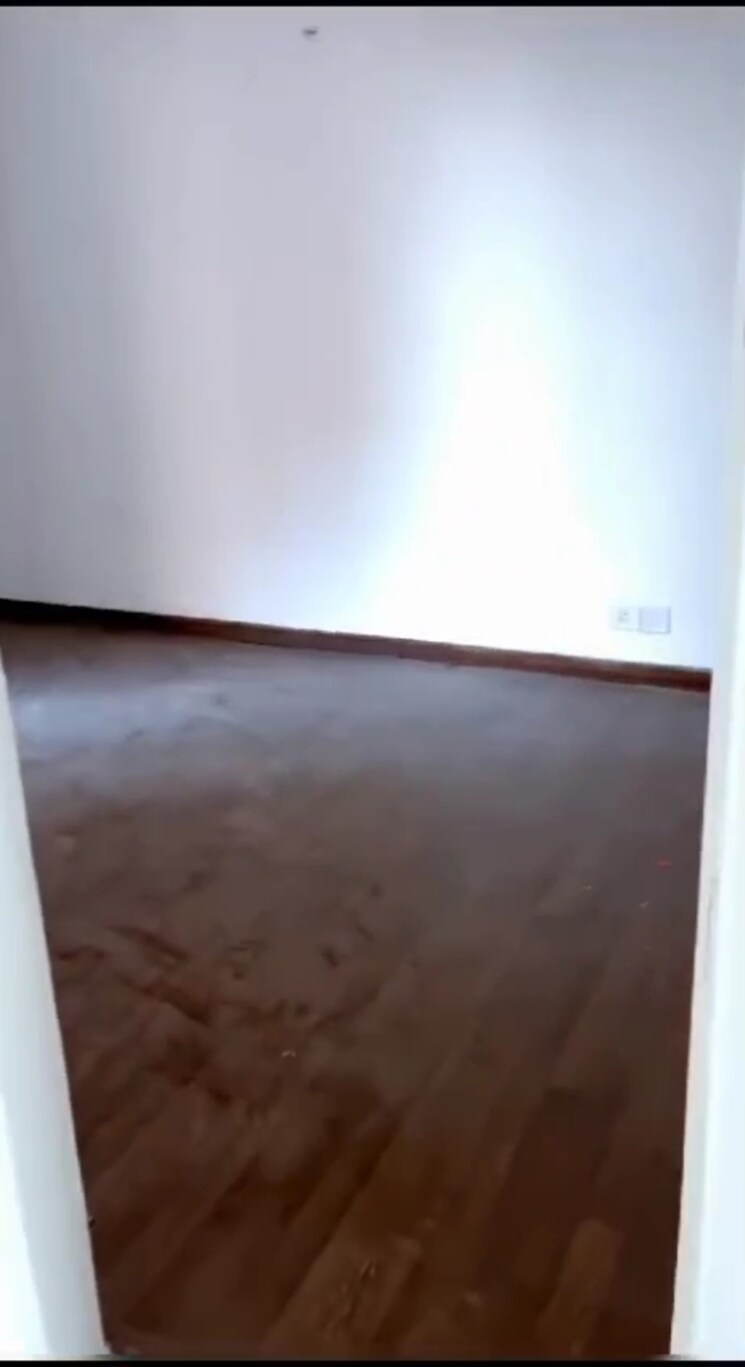 Room, bptp-park-sentosa 4 Bedroom 278 Sq.Yd. Apartment In Sector 77 Faridabad 9240829