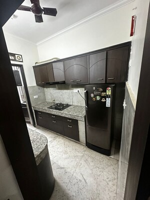 Kitchen in 2 BHK Builder Floor at Dlf Phase I – for Rent