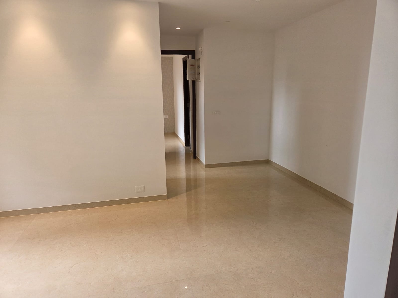 2 BHK Apartment For Rent in Adani Ten BKC
