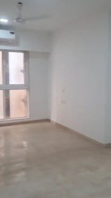 Room in 3 BHK Apartment at Platinum Life, Andheri West – for Sale