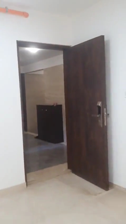 3 BHK 805 Sq.Ft. Apartment in Platinum Life