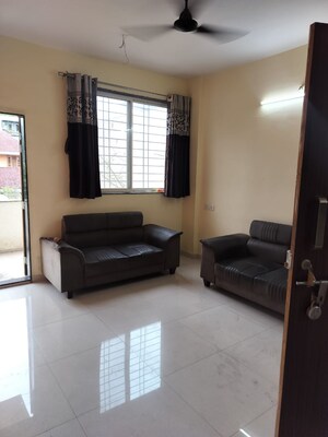 Living Room in 2 BHK Apartment at Wadgaon Sheri – for Rent