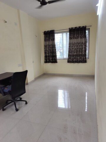 Team Area in 2 BHK Apartment at Wadgaon Sheri – for Rent