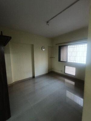 Room in 3 BHK Apartment at Runwal Garden City, Balkum Pada – for Sale