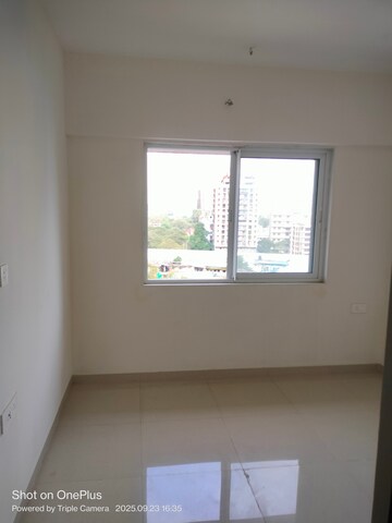 Room in 2.5 BHK Apartment at Alliance Fortuna Blue, Lower Parel – for Rent