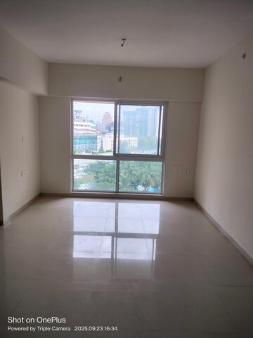 Room in 2.5 BHK Apartment at Alliance Fortuna Blue, Lower Parel – for Rent