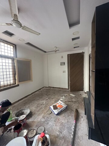 Team Area in 2 BHK Builder Floor at Vasundhara Sector 1 – for Sale