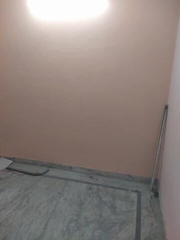 Room in 2 BHK Independent House at Sector 30 – for Rent