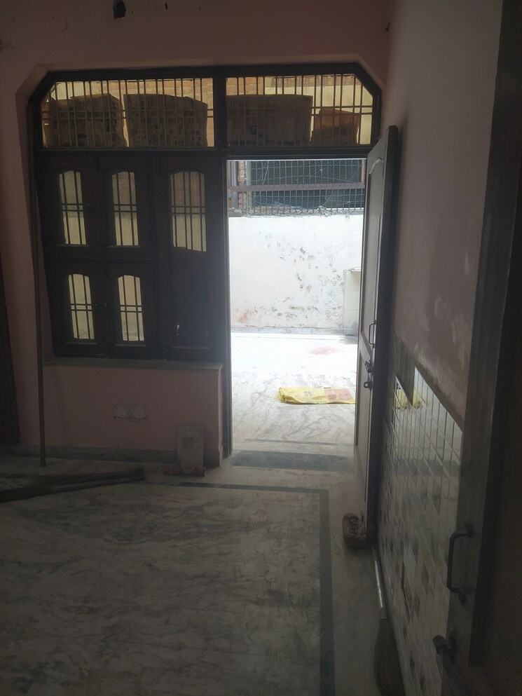 Lobby, sector 30 2 Bedroom 160 Sq.Yd. Independent House In Sector 30 Faridabad 9241126