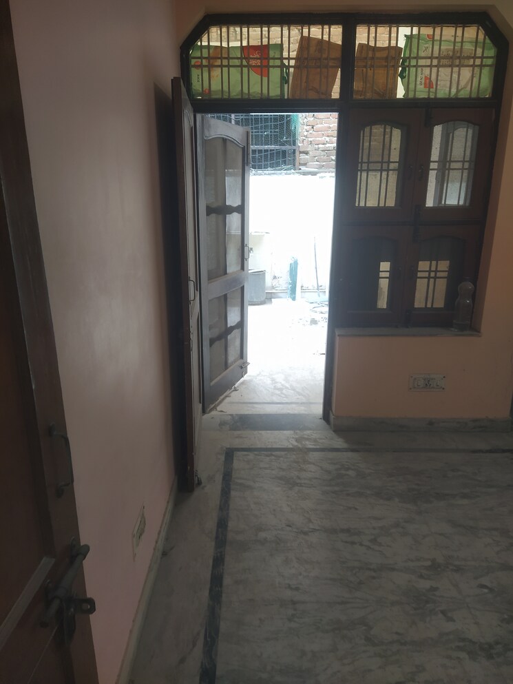 Bedroom, sector 30 2 Bedroom 160 Sq.Yd. Independent House In Sector 30 Faridabad 9241126