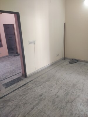 Dining area in 2 BHK Independent House at Sector 30 – for Rent