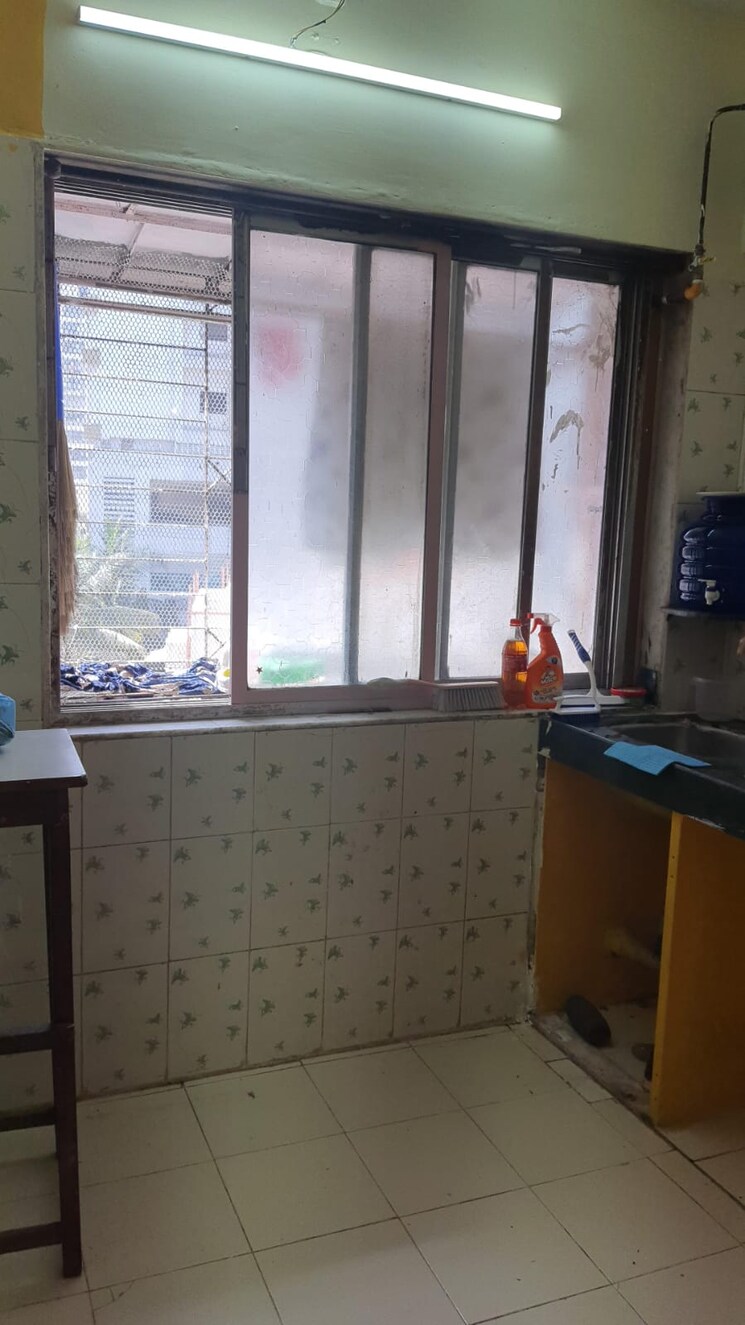 Kitchen, gurukripa-chs-dadar-west 1 RK 250 Sq.Ft. Apartment In Dadar West Mumbai 9241036