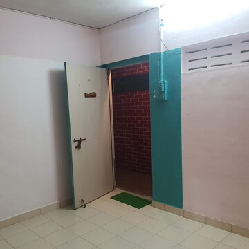 Room in 1 RK Apartment at Gurukripa CHS Dadar West, Dadar West – for Rent