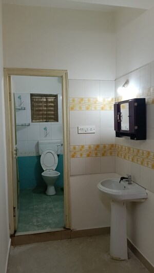 Bathroom in 3 BHK Apartment at United Residency, Electronic City Phase I – for Rent