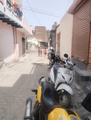 Parking in 2 BHK Independent House at Sector 87 – for Sale