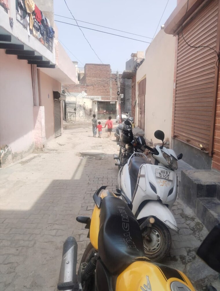  Parking, sector 87 2 Bedroom 60 Sq.Yd. Independent House In Sector 87 Faridabad 9241086