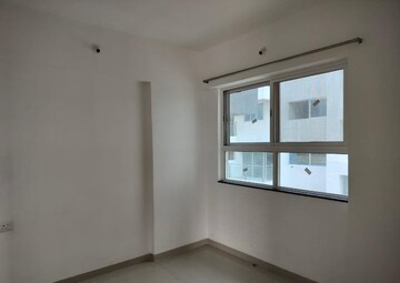 Room in 4 BHK Apartment at Somani Dream Home, Punawale – for Rent