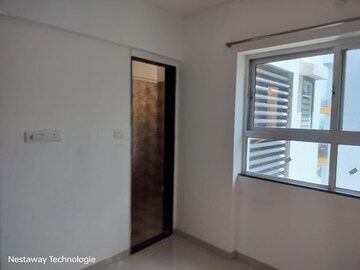 Room in 4 BHK Apartment at Somani Dream Home, Punawale – for Rent