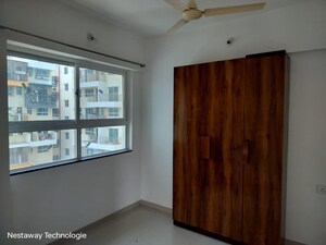 Room in 4 BHK Apartment at Somani Dream Home, Punawale – for Rent