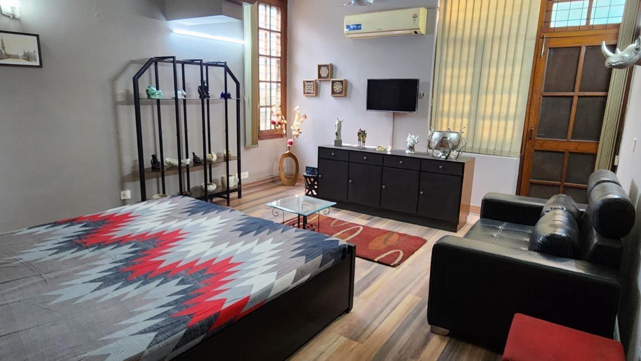 2 BHK + Pooja Room Builder Floor For Rent in Dlf City PhasE-1