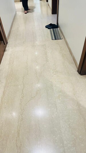 Room in 3.5 BHK Builder Floor at Defence Colony – for Sale