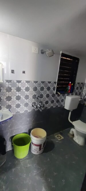 Attached Bathroom in 1 BHK Independent House at Thite Nagar – for Rent