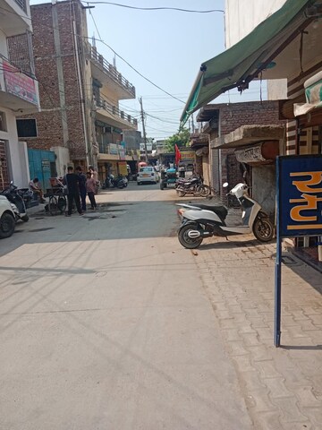 Parking in 6 BHK Independent House at Sector 87 – for Sale