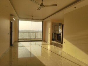 Room in 4 BHK Apartment at Vaishali Nagar – for Rent