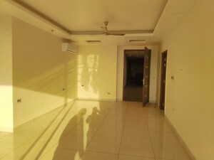 Room in 4 BHK Apartment at Vaishali Nagar – for Rent