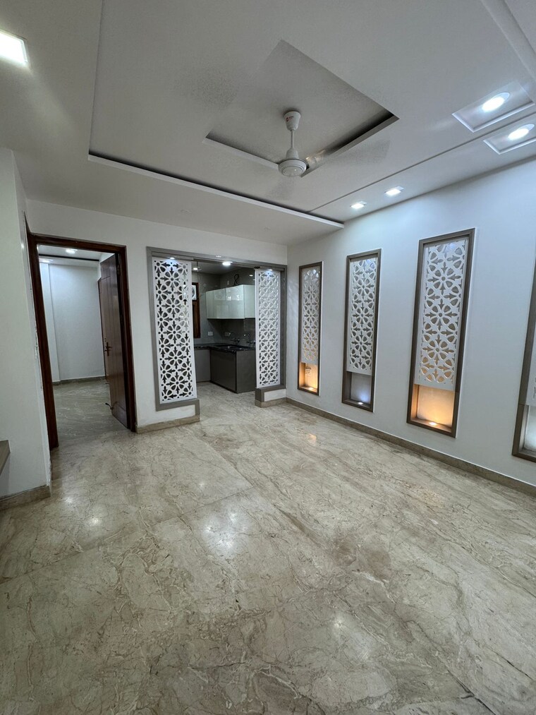 Room, paschim vihar 3 Bedroom 1000 Sq.Ft. Builder Floor In Paschim Vihar Delhi 9241252