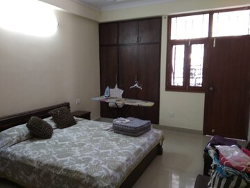 Bedroom in 3 BHK Apartment at Vaishali Nagar – for Rent
