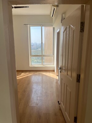 Room in 3 BHK Apartment at Pioneer Park Presidia, Sector 62 – for Sale