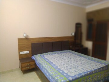 Bedroom in 4 BHK Apartment at Vaishali Nagar – for Rent