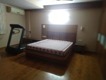 Bedroom in 4 BHK Apartment at Vaishali Nagar – for Rent