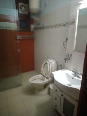 Bathroom in 4 BHK Apartment at Vaishali Nagar – for Rent