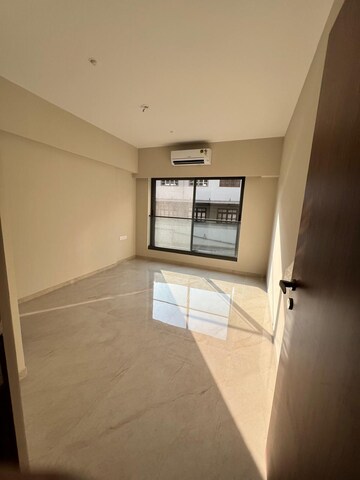 Room in 3 BHK Apartment at Shree Krishna Navageeta, Chembur – for Rent