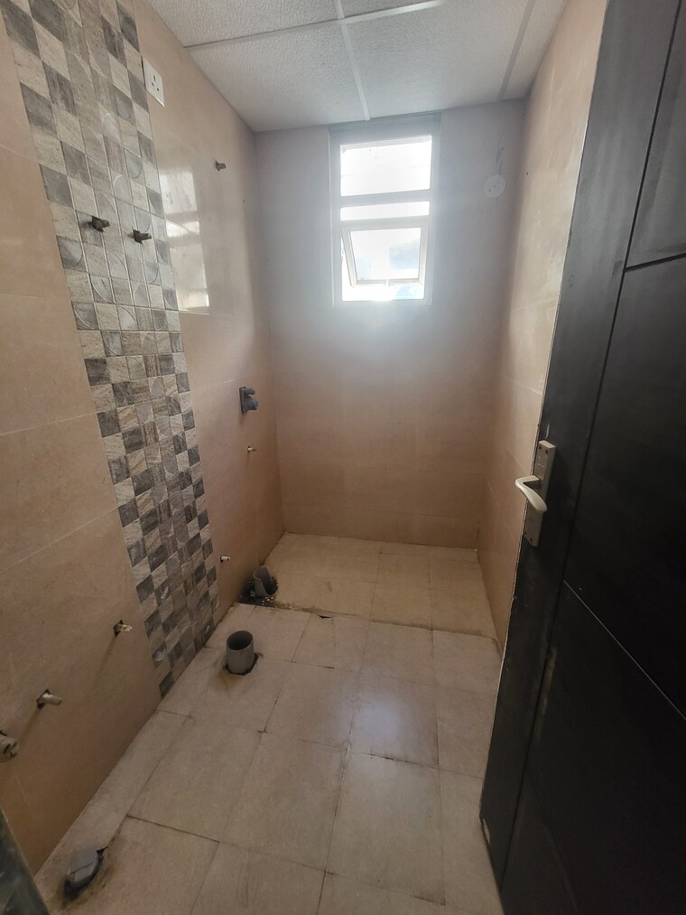 Bathroom, signature-global-park-4-and-5 3 Bedroom 1081 Sq.Ft. Builder Floor In Sohna Sector 36 Gurgaon 9241521