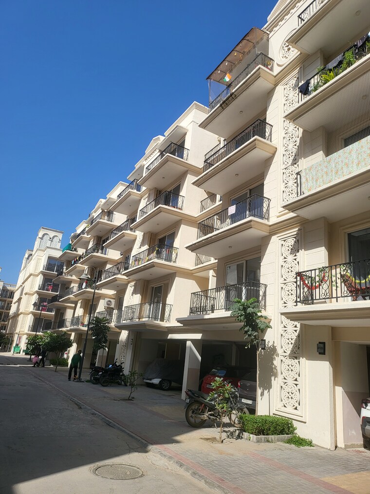 Master Bedroom, signature-global-park-4-and-5 3 Bedroom 1081 Sq.Ft. Builder Floor In Sohna Sector 36 Gurgaon 9241521