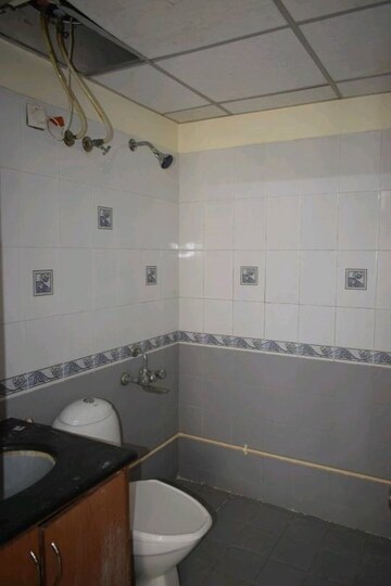Bathroom in 4 BHK Apartment at Kristal Olivine, Marathahalli Orr – for Rent