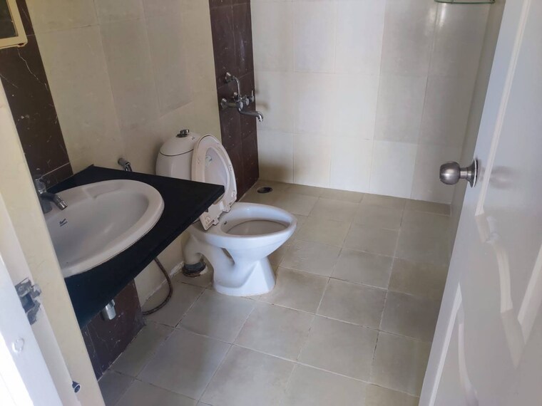 Bathroom, kristal-olivine 4 Bedroom 1900 Sq.Ft. Apartment In Marathahalli Orr Bangalore 9241518